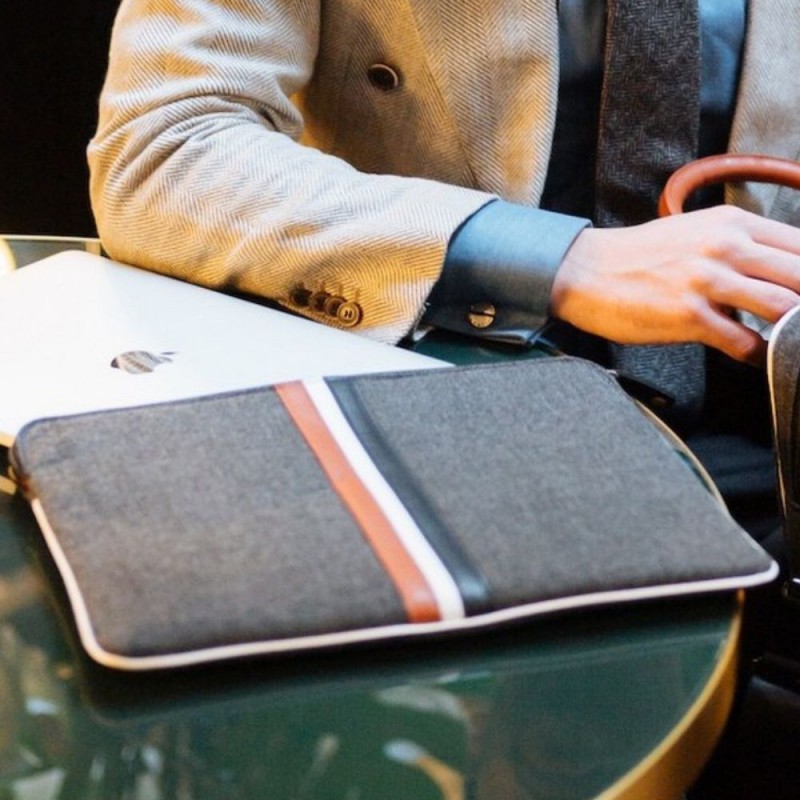 Voir la slide Entre 2 Rétros Pochette ordinateur 15"