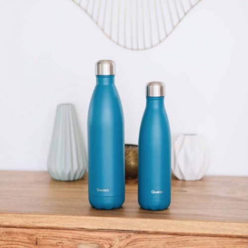 Gourde isotherme bleu azur 750 ml - Qwetch Gourde isotherme bleu azur 750 ml - Qwetch