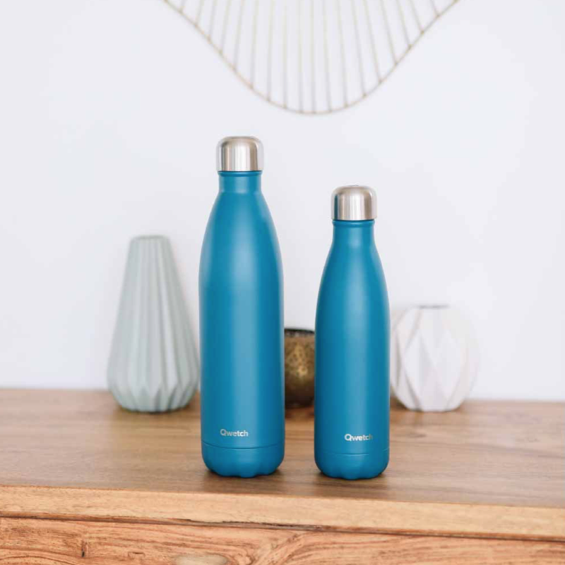 Gourde isotherme bleu azur 750 ml - Qwetch Voir la slide Gourde isotherme bleu azur 750 ml - Qwetch