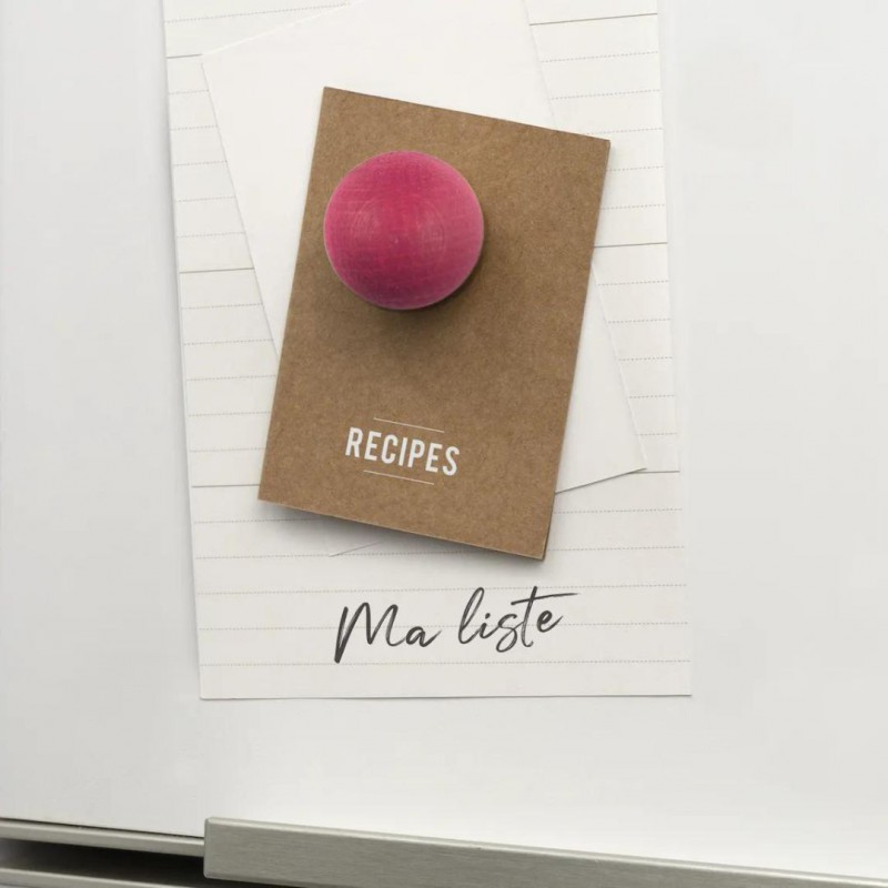 Magnet boule en bois rose - tout simplement, Voir la slide Magnet boule en bois rose - tout simplement,