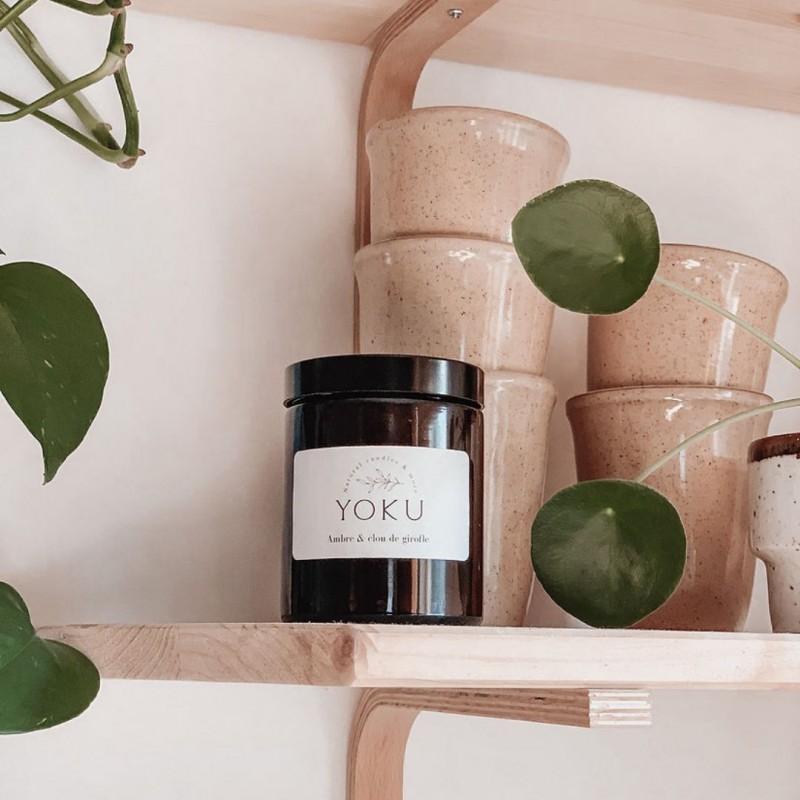 Yoku Bougie ambrée cire de soja naturelle 250 ml Voir la slide Yoku Bougie ambrée cire de soja naturelle 250 ml