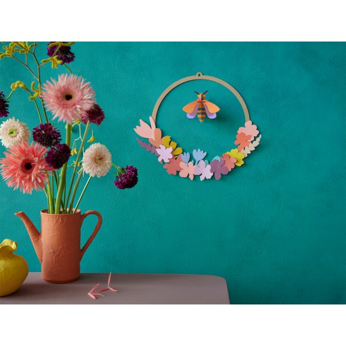 Couronne de Fleurs en Papier 3D – Studio ROOF Couronne de Fleurs en Papier 3D – Studio ROOF