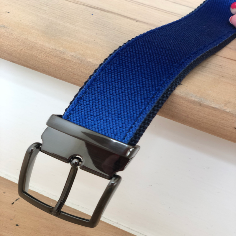 Ceinture upcyclée Skinalp bleu électrique / noir Voir la slide Ceinture upcyclée Skinalp bleu électrique / noir