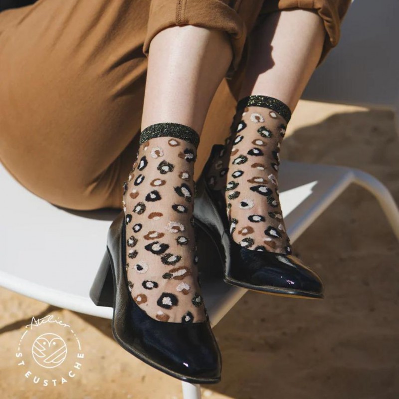 Chaussettes transparentes Horseshoe Bend Gold - Atelier Saint-Eustache Voir la slide Chaussettes transparentes Horseshoe Bend Gold - Atelier Saint-Eustache