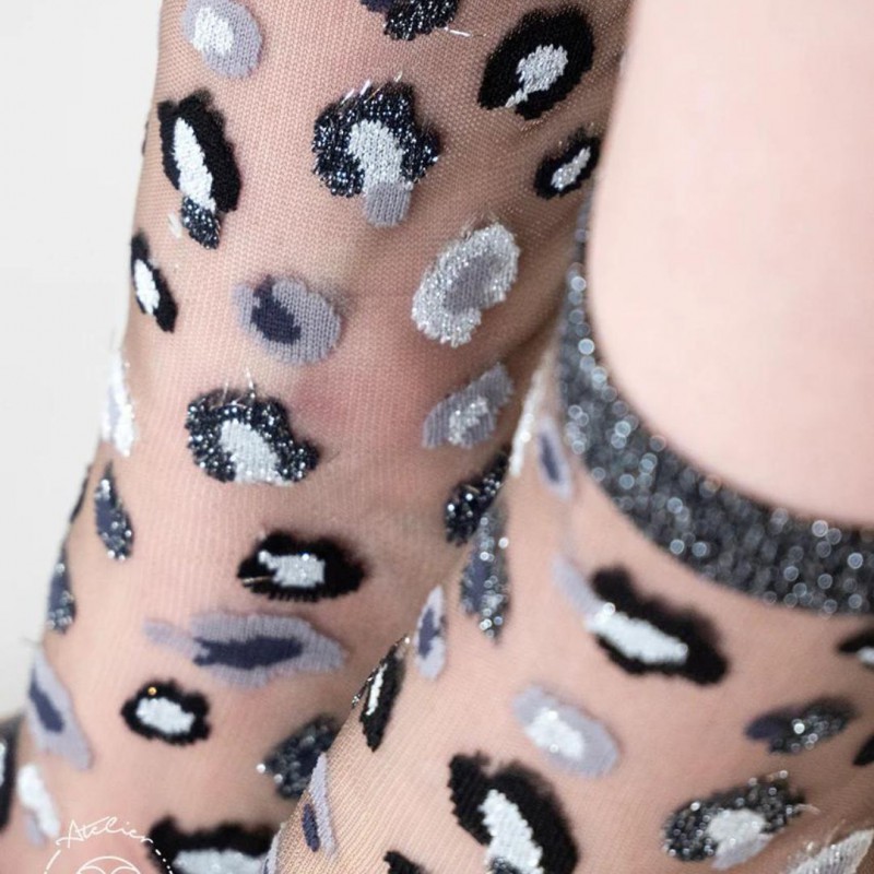 Chaussettes transparentes Horseshoe Bend Silver - Atelier Saint-Eustache Voir la slide Chaussettes transparentes Horseshoe Bend Silver - Atelier Saint-Eustache