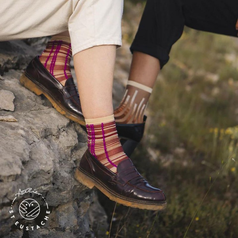 Voir la slide Chaussettes transparentes Nevada Roads Fuchsia - Atelier Saint-Eustache