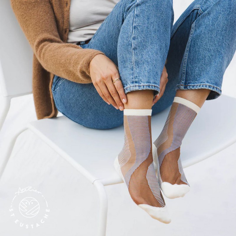 Voir la slide Chaussettes transparentes Antelope Canyon Beige - Atelier Saint-Eustache