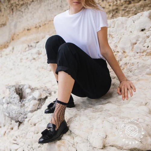 Chaussettes transparentes Crescent Dunes Black - Atelier Saint-Eustache Chaussettes transparentes Crescent Dunes Black - Atelier Saint-Eustache