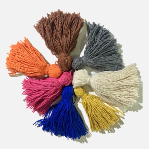 Housse de coussin de couleur naturelle à franges jaunes Nieta
