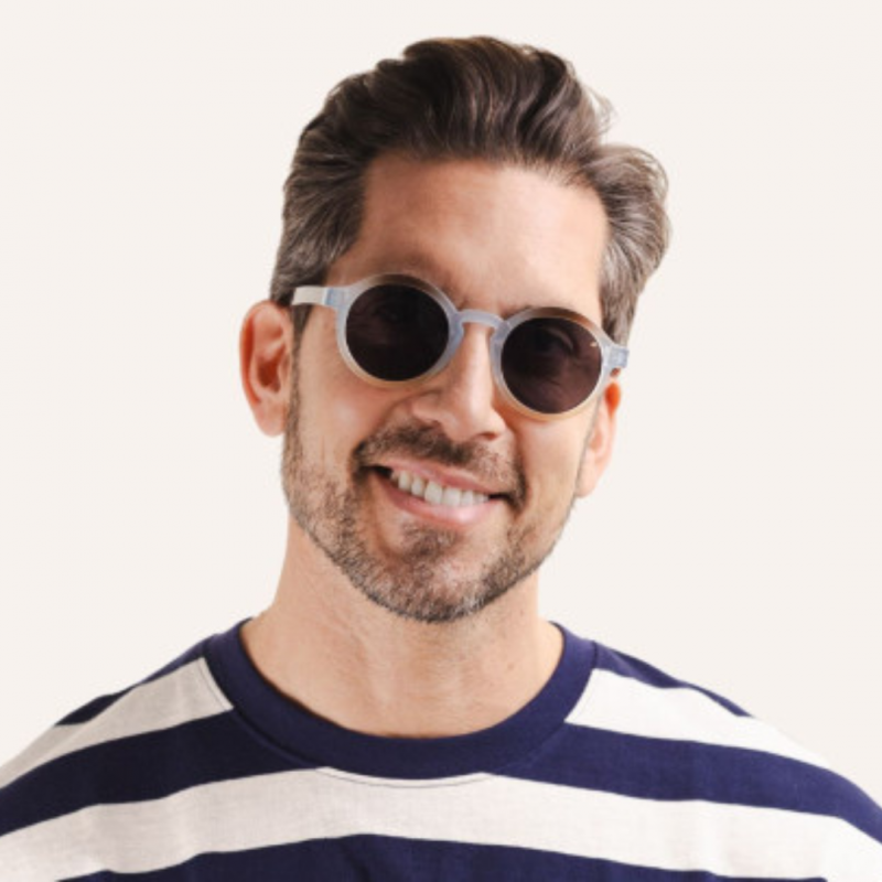 Charly Therapy - Lunettes solaires couleur cian à monture ronde recyclée - Belmont cian Voir la slide Charly Therapy - Lunettes solaires couleur cian à monture ronde recyclée - Belmont cian