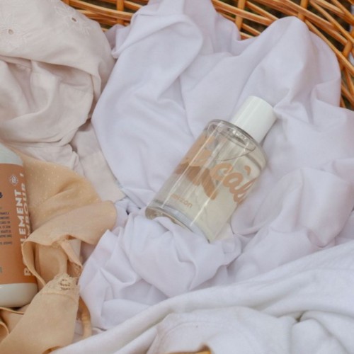 Brume parfumée coton & violette – Douceur et réconfort Brume parfumée coton & violette – Douceur et réconfort