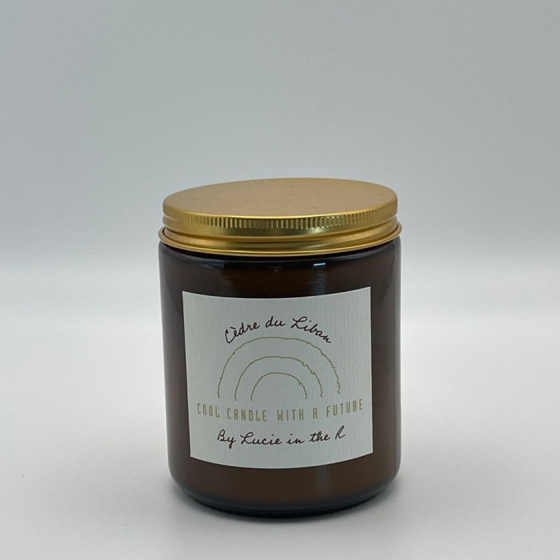 Lucie in the R – Bougie Cèdre du Liban 250g – Cire de soja naturelle Voir la slide Lucie in the R – Bougie Cèdre du Liban 250g – Cire de soja naturelle