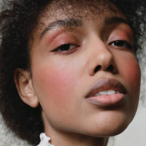 Madara - Blush Minéral Bare Blossom 2, éclat naturel & vegan Madara - Blush Minéral Bare Blossom 2, éclat naturel & vegan