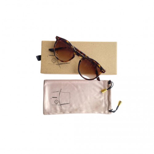 Charly Therapy - Lunettes solaires hexagonales monture recyclée - Frida marron Charly Therapy - Lunettes solaires hexagonales monture recyclée - Frida marron