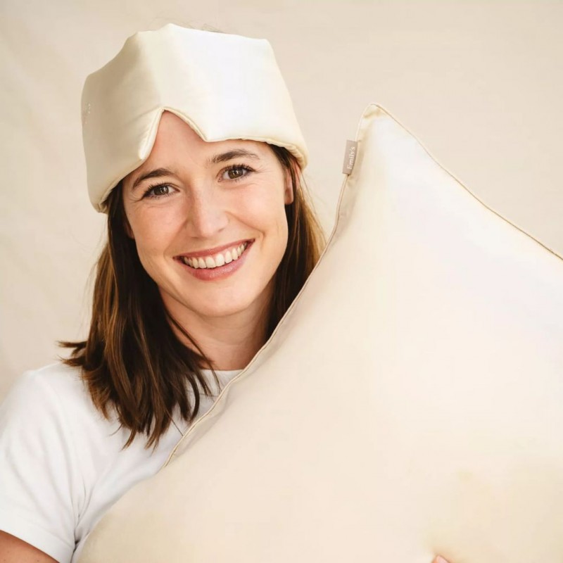 Voir la slide Masque de sommeil en soie – Confort & élégance