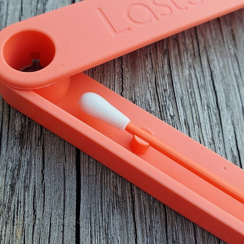 Coton-tige réutilisable LastSwab Beauty berry red Voir la slide Coton-tige réutilisable LastSwab Beauty berry red
